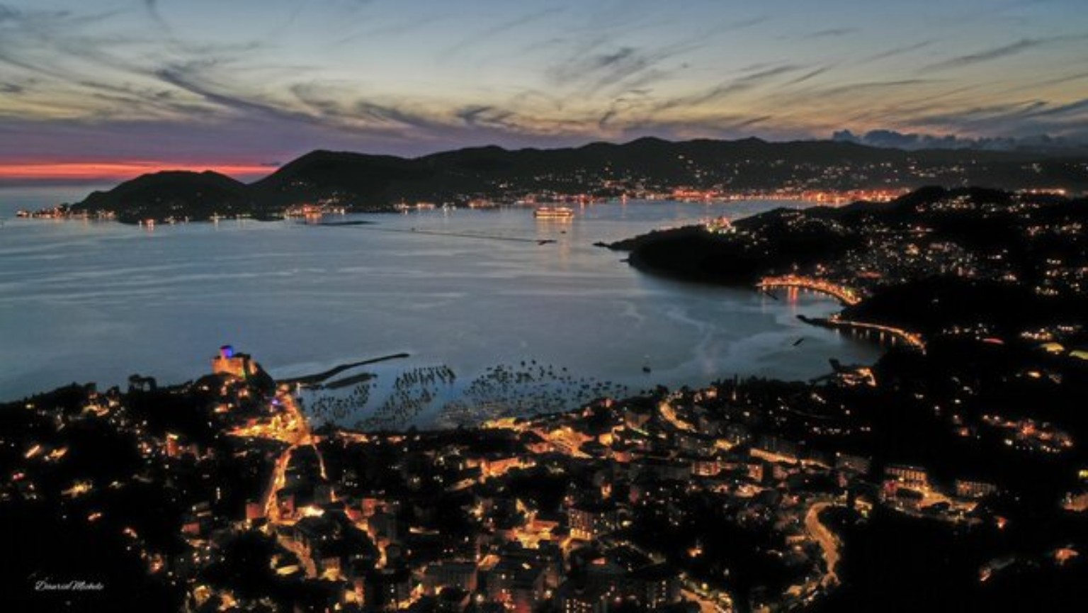 Golfo dei Poeti illuminato